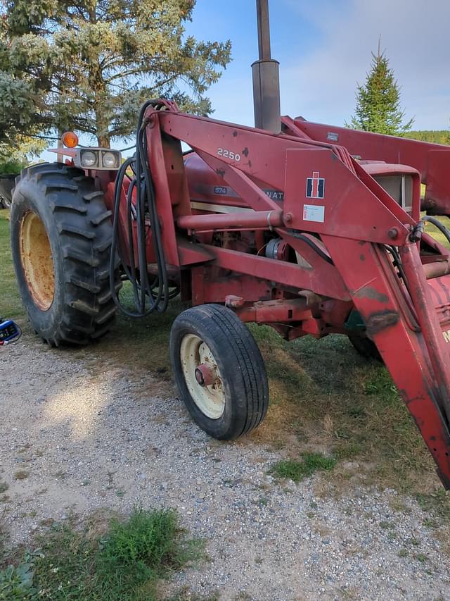 Image of International Harvester 574 equipment image 1