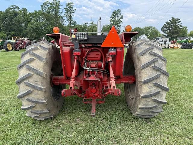 Image of International Harvester 574 equipment image 4