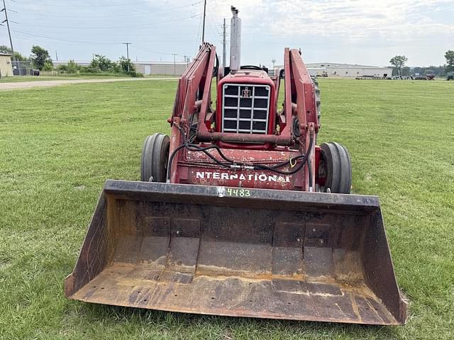 Image of International Harvester 574 equipment image 1