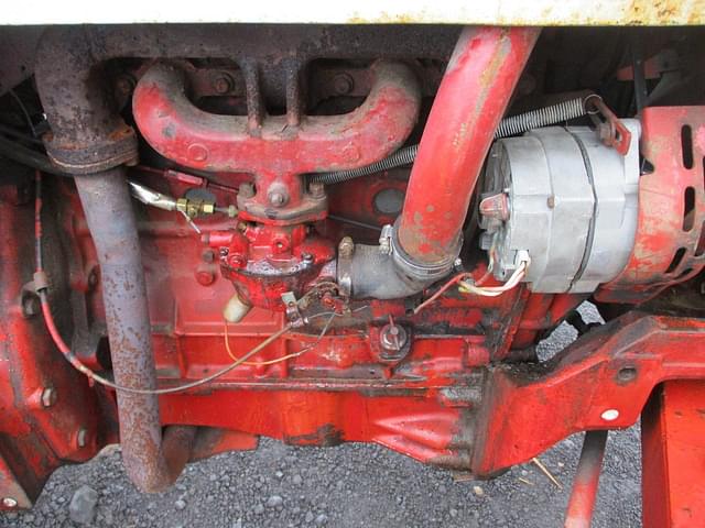 Image of International Harvester 574 equipment image 2