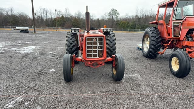 Image of International Harvester 574 equipment image 1