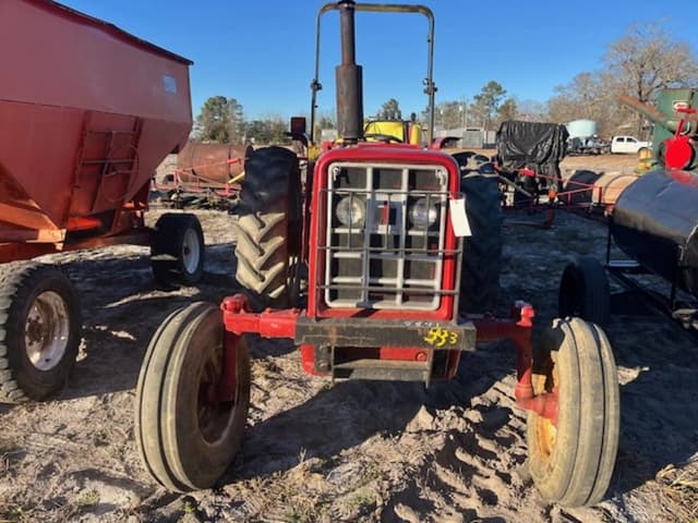 Image of International Harvester 574 equipment image 1
