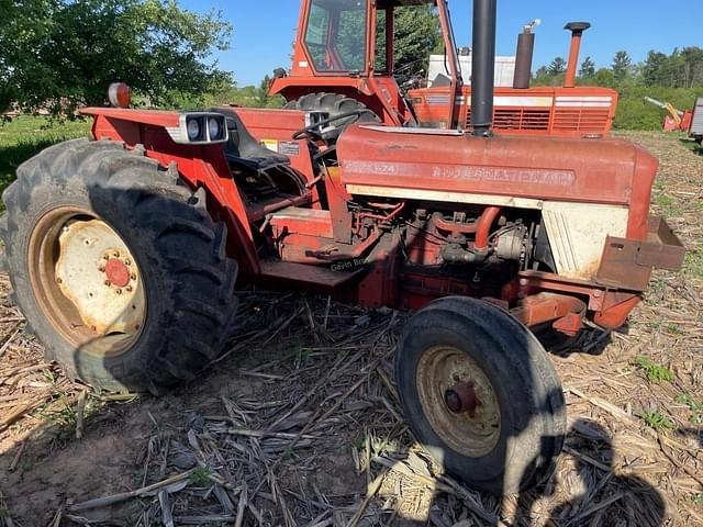 Image of International Harvester 574 equipment image 1