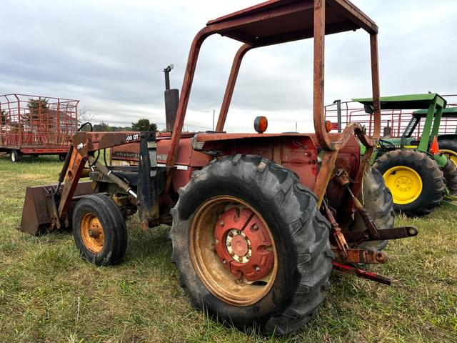 Image of International Harvester 574 equipment image 3