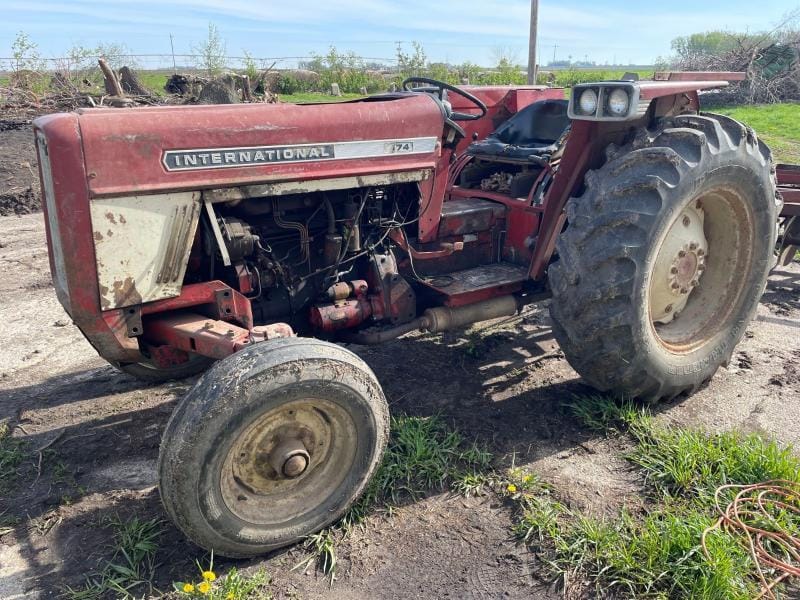 Main image International Harvester 574