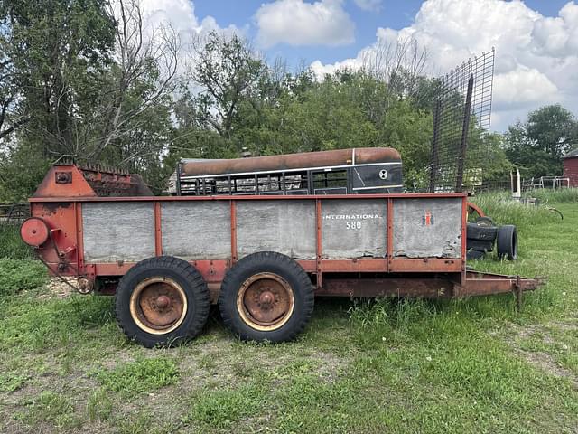 Image of International Harvester 580 equipment image 2