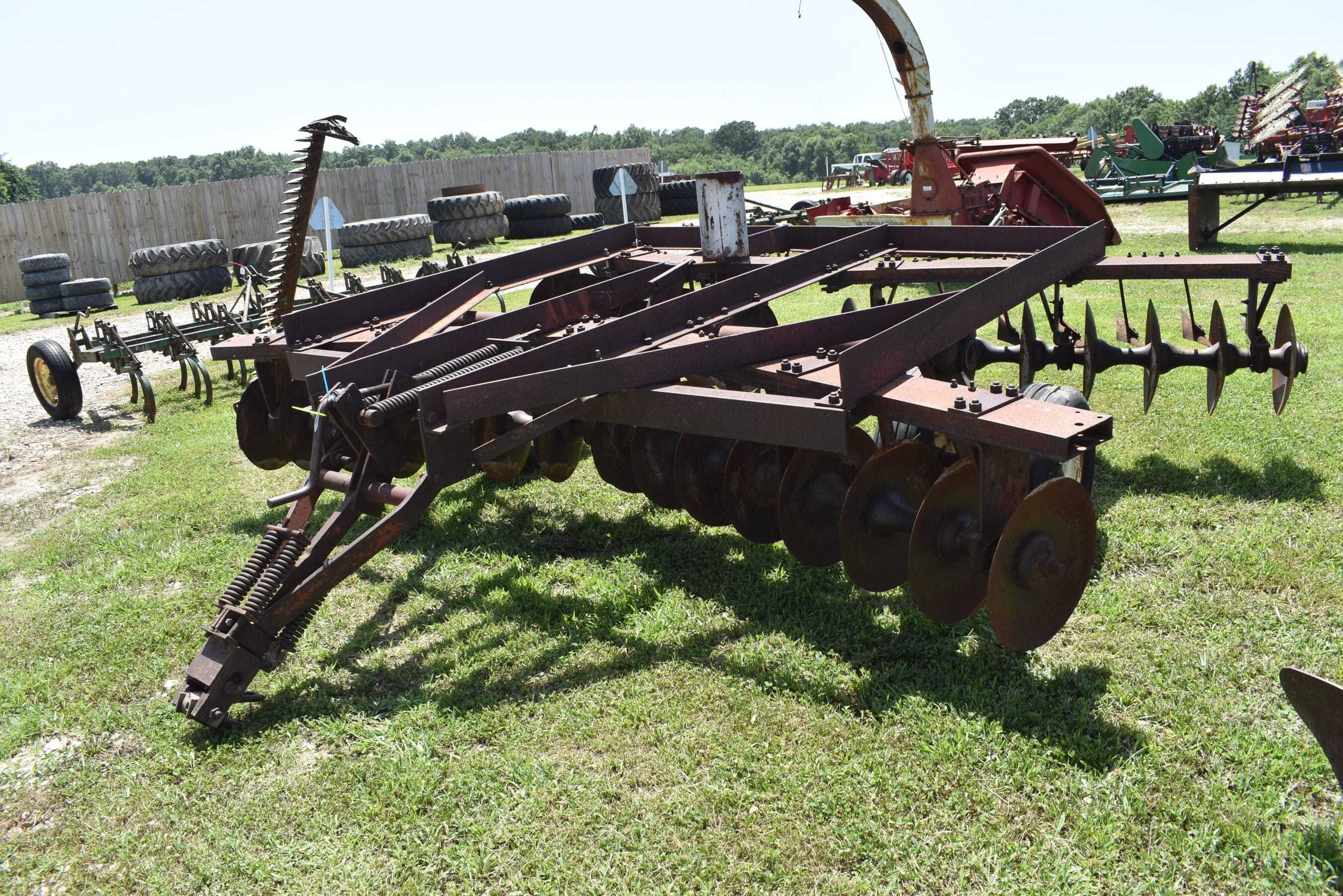 International Harvester 580 Equipment Image0