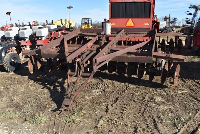 Image of International Harvester 580 equipment image 1