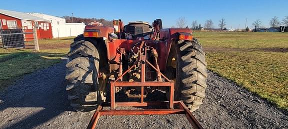 Image of International Harvester 584 equipment image 4