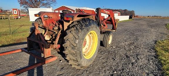 Image of International Harvester 584 equipment image 3