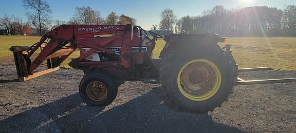 Image of International Harvester 584 equipment image 3