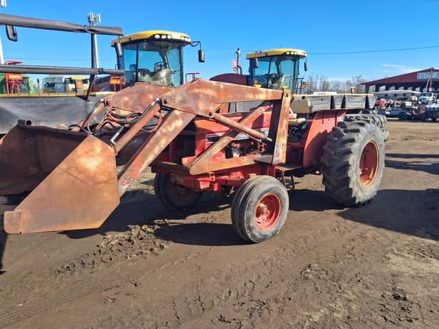 Image of International Harvester 584 equipment image 1