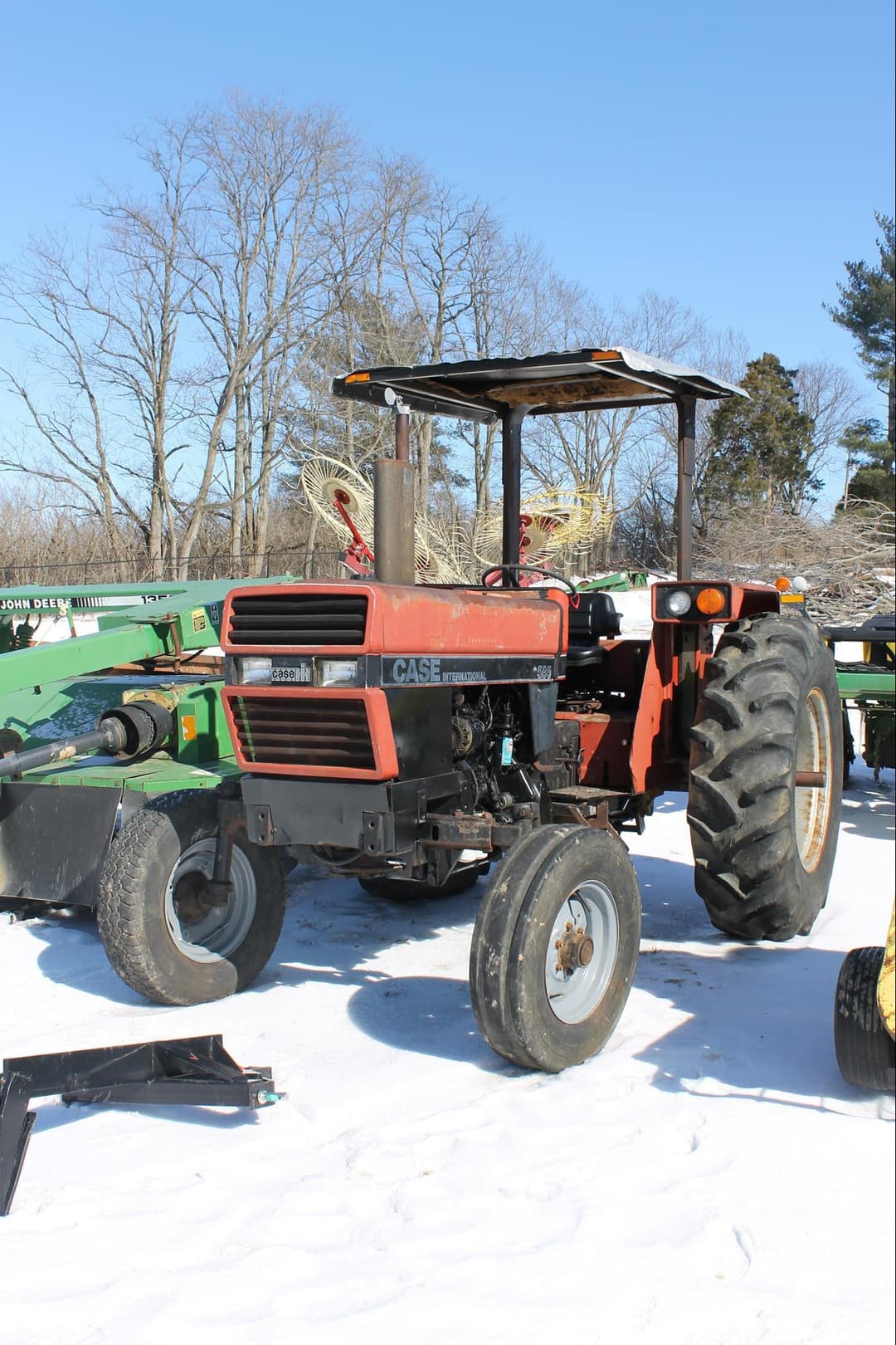 Image of International Harvester 585 Primary image