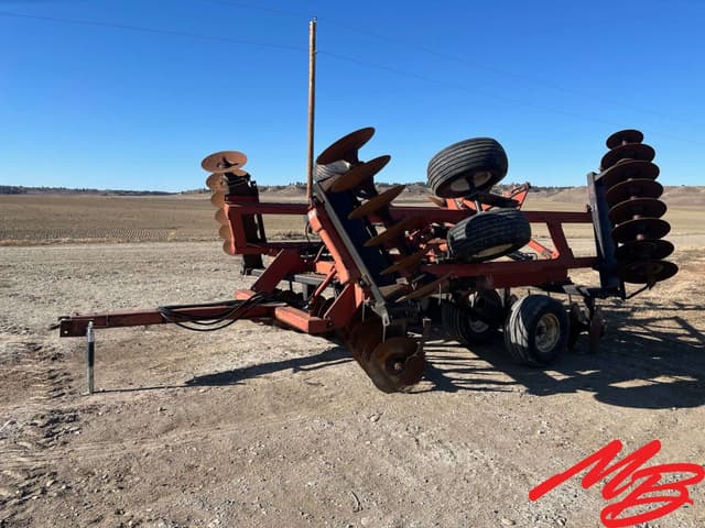 Image of International Harvester 596 equipment image 1