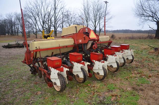 Image of International Harvester 400 Cyclo equipment image 3