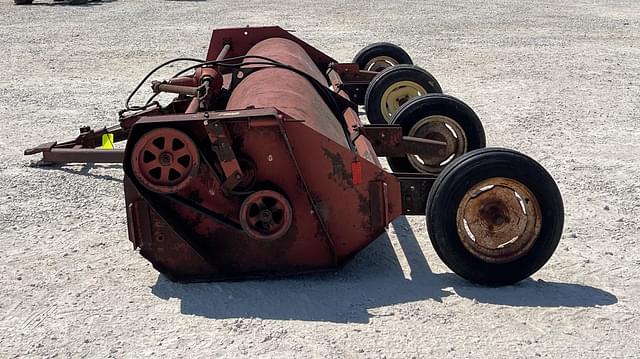 Image of International Harvester 60 equipment image 3