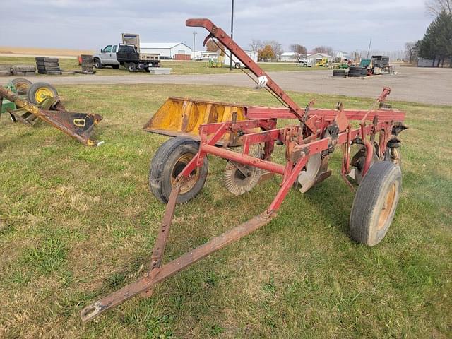 Image of International Harvester 60 equipment image 1