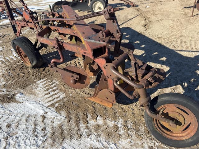 Image of International Harvester 60 equipment image 4