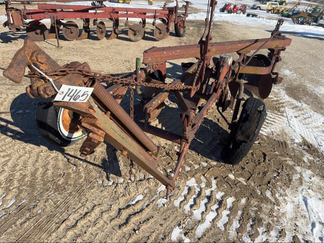 Image of International Harvester 60 equipment image 1