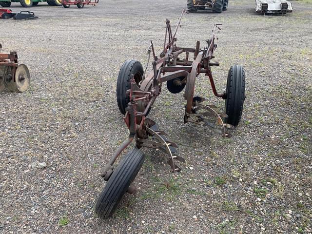 Image of International Harvester 60 equipment image 2