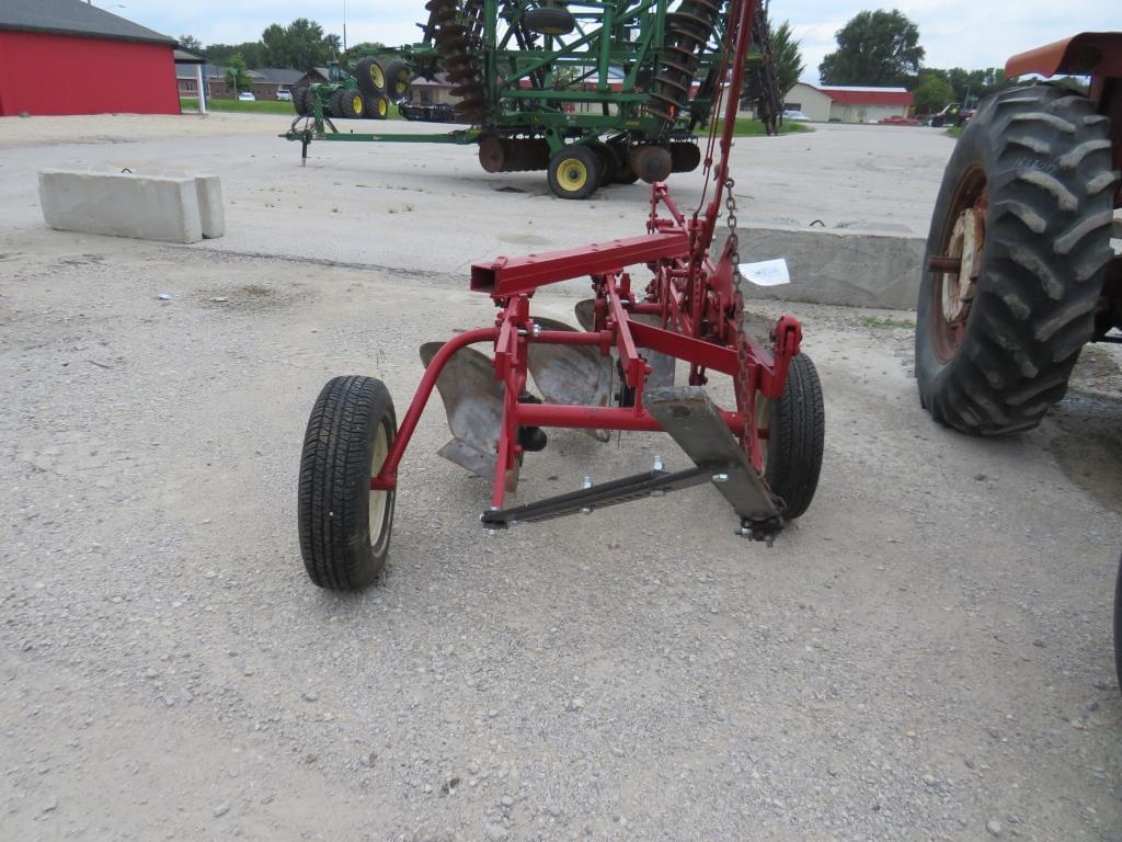 Image of International Harvester 60 Image 1