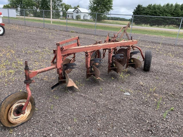 Image of International Harvester 60 equipment image 1