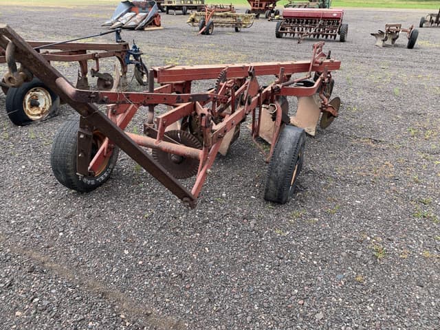 Image of International Harvester 60 equipment image 3