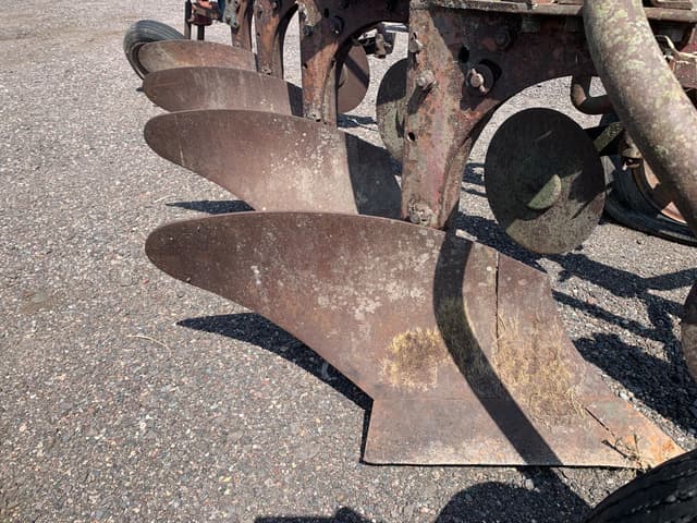 Image of International Harvester 60 equipment image 3
