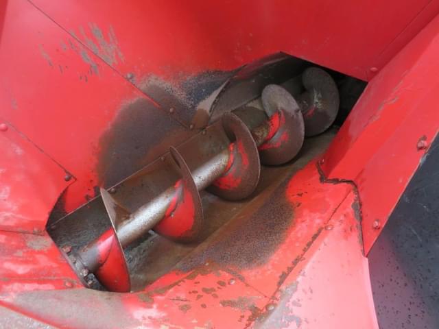 Image of International Harvester 600 equipment image 2