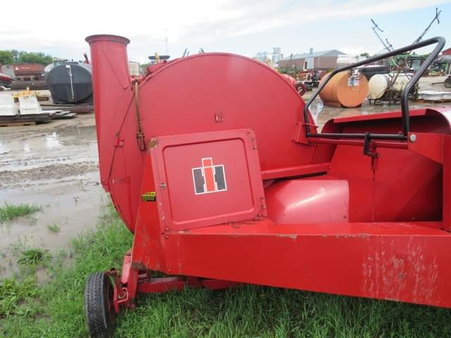 Image of International Harvester 600 equipment image 4