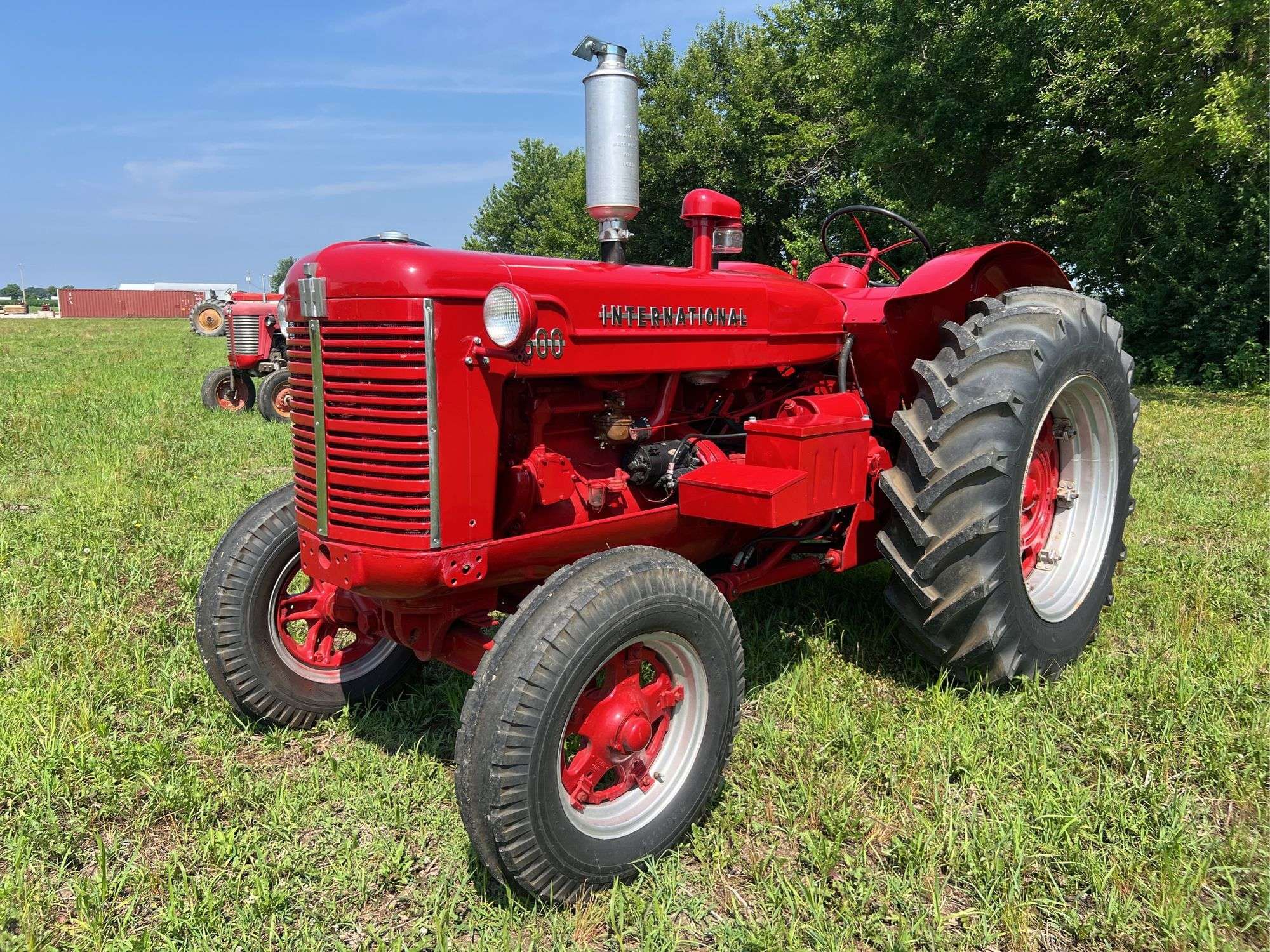 International Harvester 600 Equipment Image0