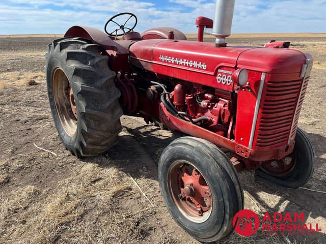 Image of International Harvester 600 equipment image 2