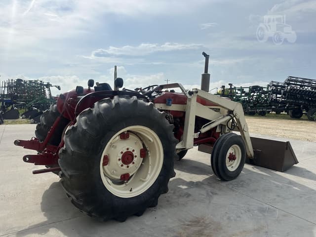 Image of International Harvester 606 equipment image 1