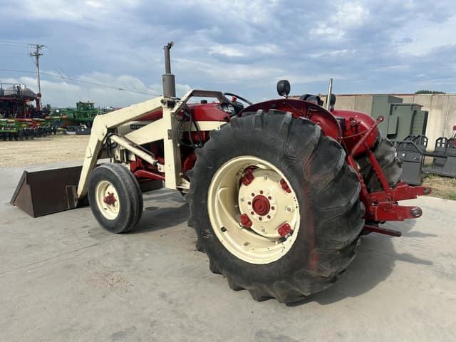 Image of International Harvester 606 equipment image 4