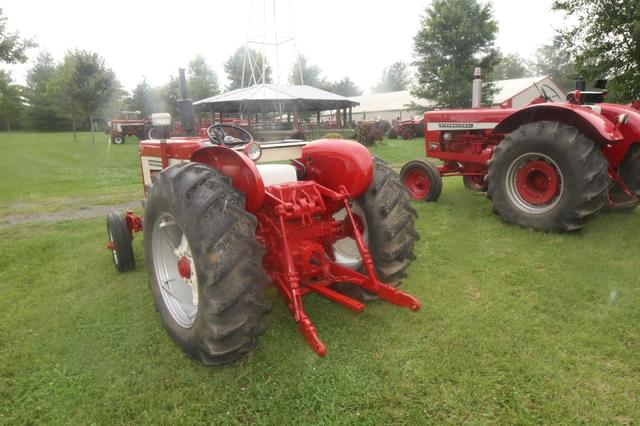 Image of International Harvester 606 equipment image 4