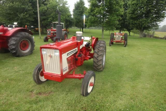 Image of International Harvester 606 equipment image 2
