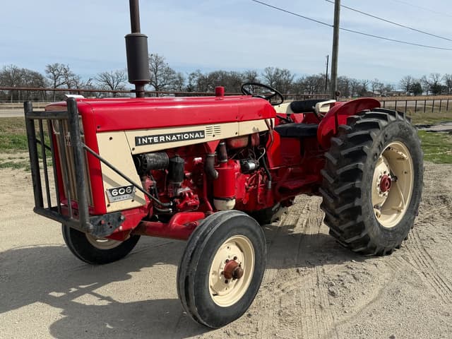 Image of International Harvester 606 equipment image 2