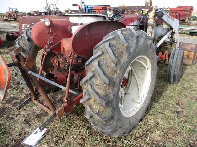 Image of International Harvester 606 equipment image 4