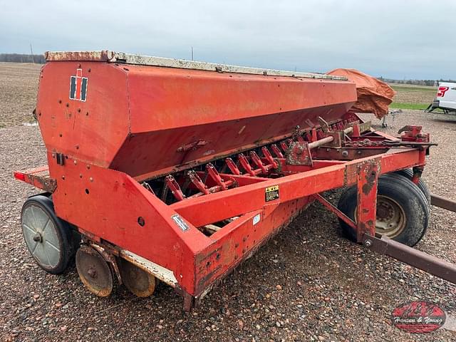 Image of International Harvester 620 equipment image 3