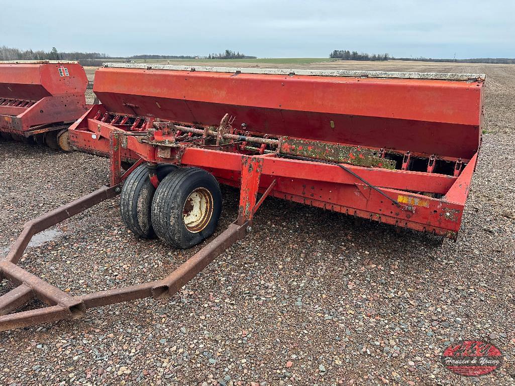 Image of International Harvester 620 Primary image