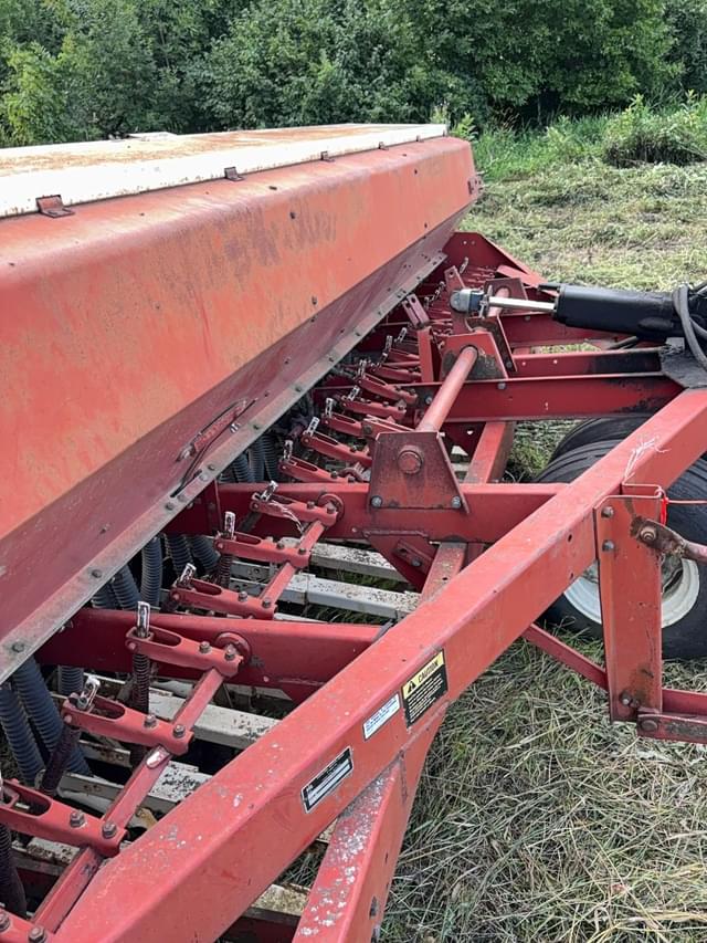 Image of International Harvester 620 equipment image 2