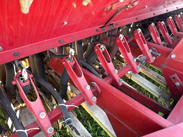 Image of International Harvester 620 equipment image 2