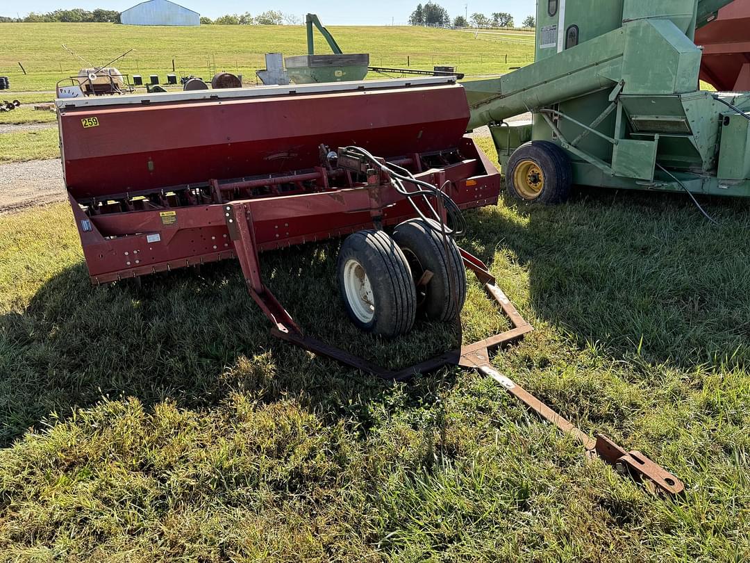 Image of International Harvester 620 Primary image