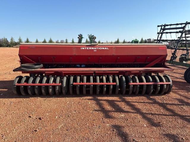 Image of International Harvester 620 equipment image 3