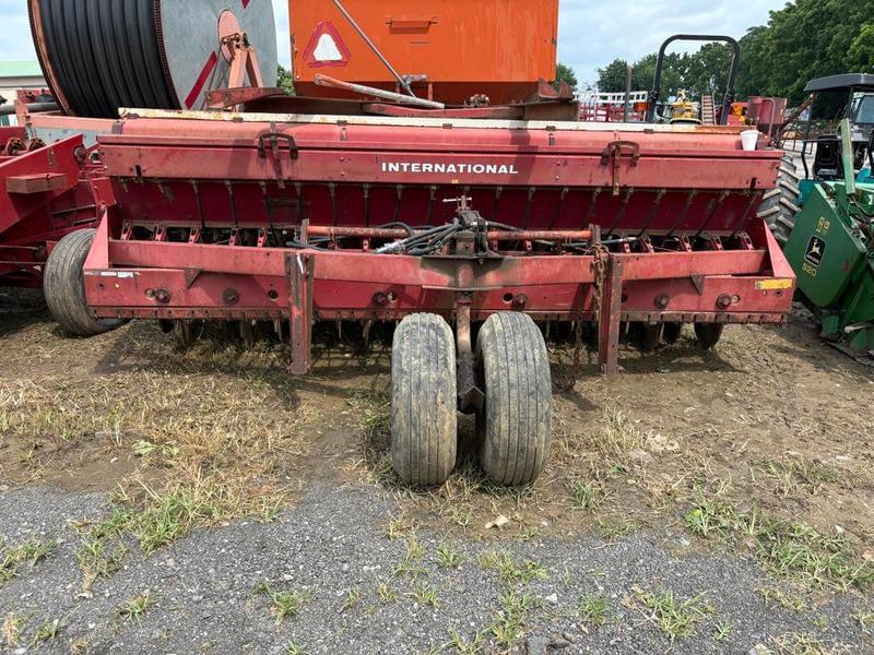 Image of International Harvester 620 Primary image