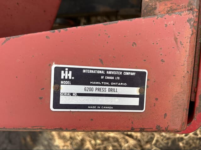 Image of International Harvester 6200 equipment image 2