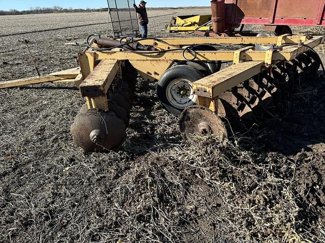 Image of International Harvester 630 equipment image 3