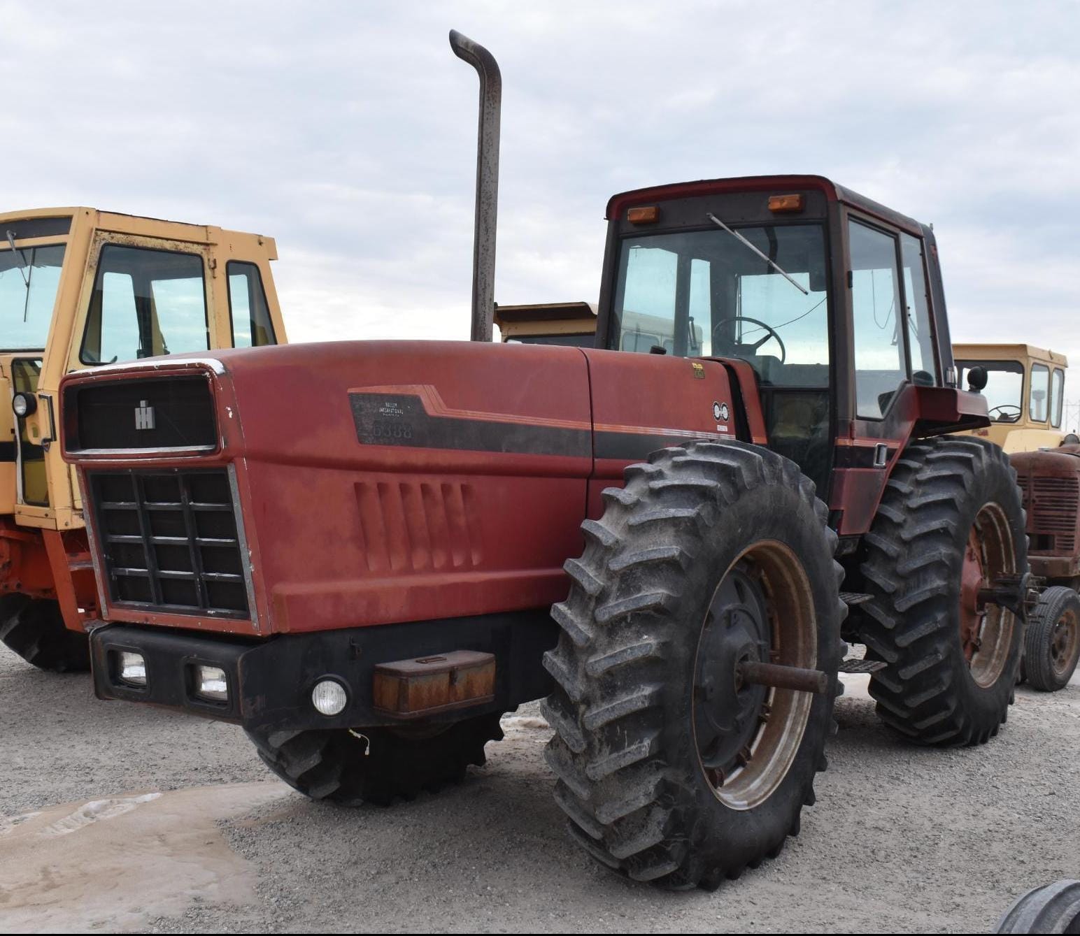 Main image International Harvester 6388