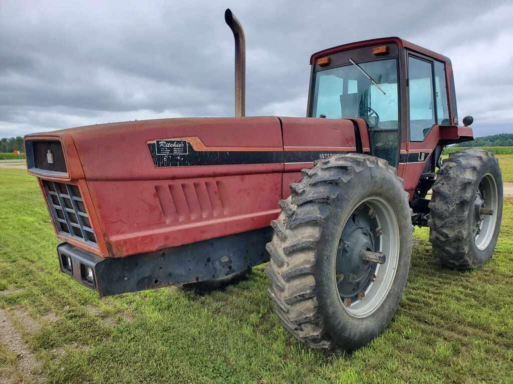 Main image International Harvester 6388