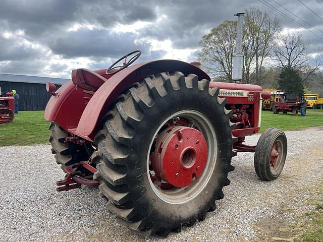 Image of International Harvester 650 equipment image 4
